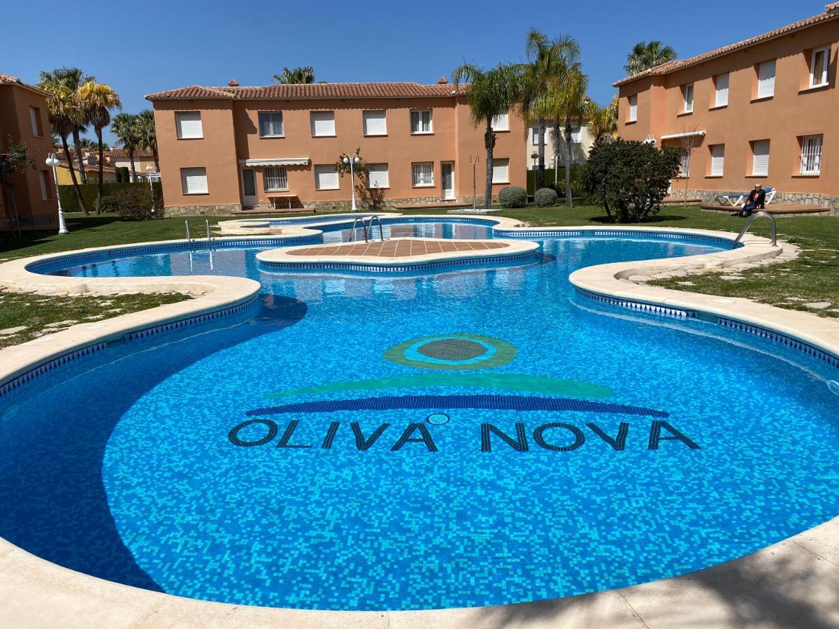 Apartment Sevilla III Golf ,Big Pool And Seaside أوليفا المظهر الخارجي الصورة